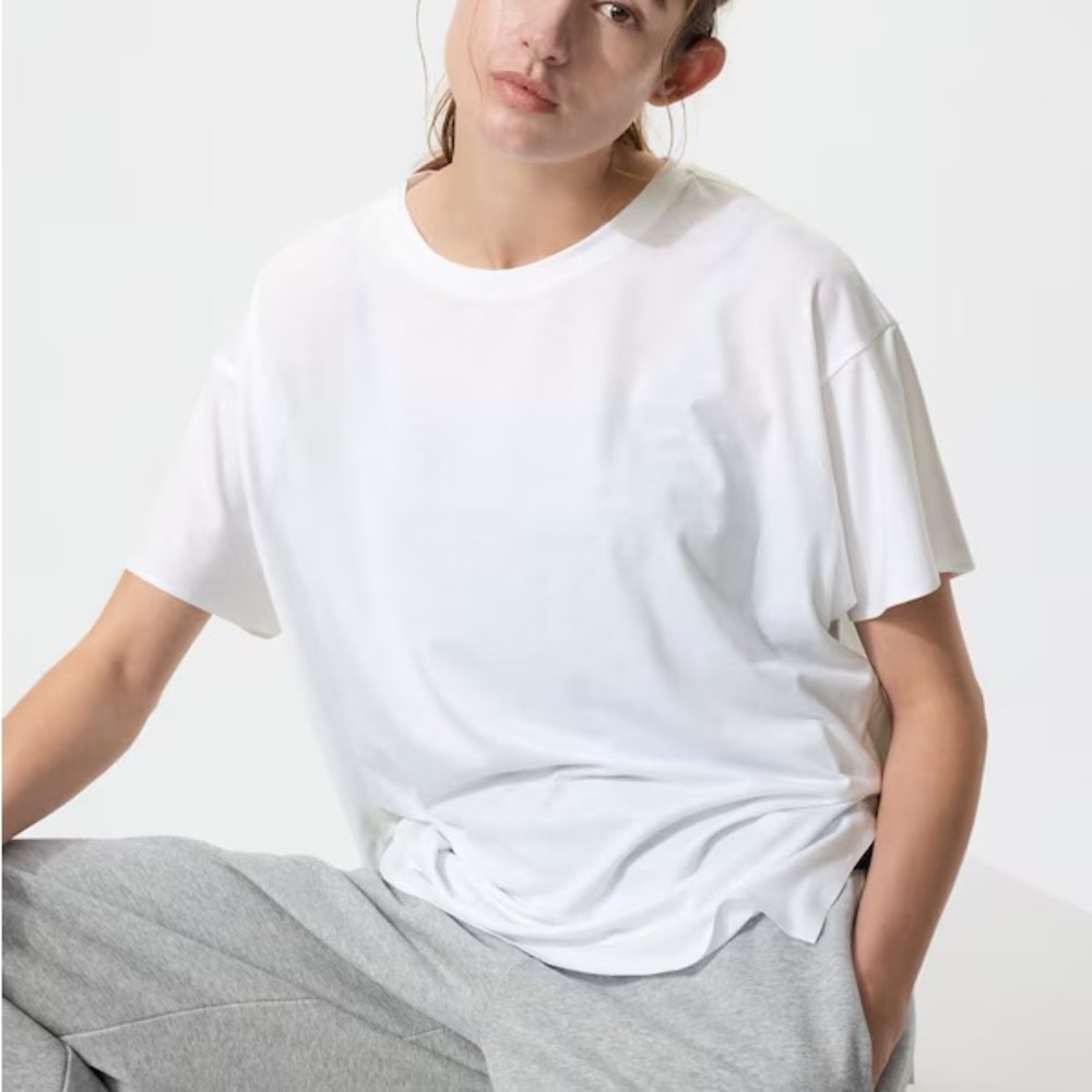 New Uniqlo White Crew Neck AIRism Relaxed T-Shirt